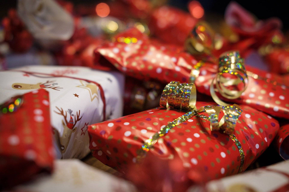 Gift Wrapping Your Christmas Presents - Tips and Tricks