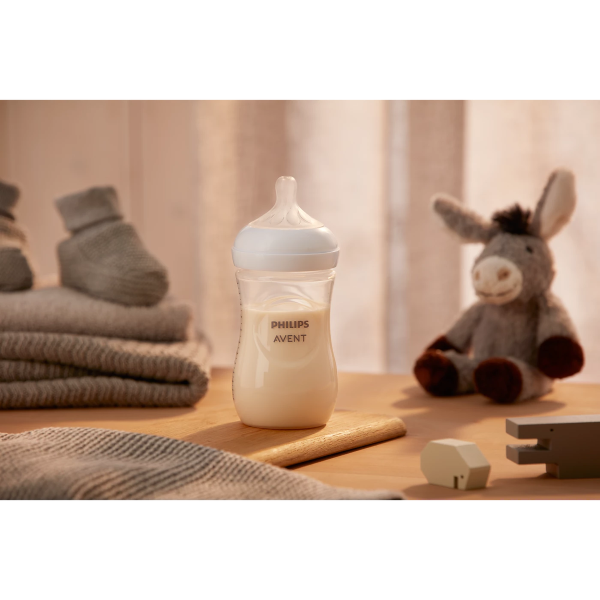 Avent Natural Response Baby Bottles (4 Pack)