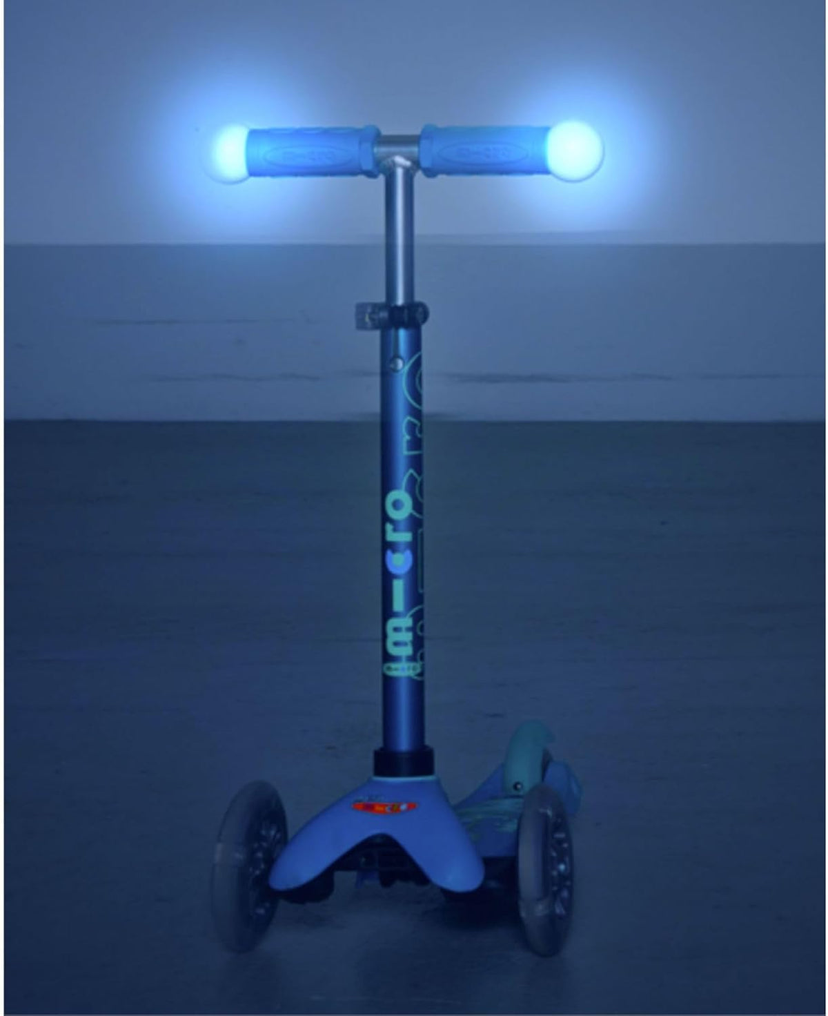 Micro Scooter Mini LED Handlebar with 3 Wheels