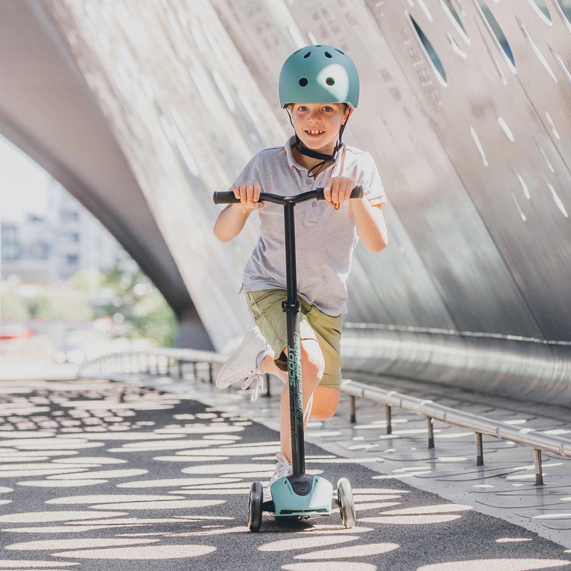 Scoot And Ride Highwaykick 5 LED Scooter