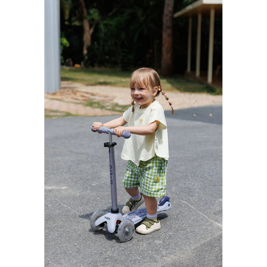 Micro Mini Scooter Deluxe Rock & Go LED