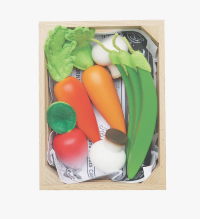Le Toy Van Wooden Market Crate (Harvest Vegetables)