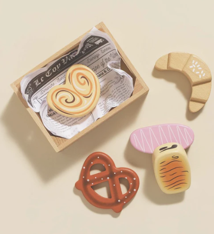 Le Toy Van Wooden Market Crate (Bakery & Patisserie)