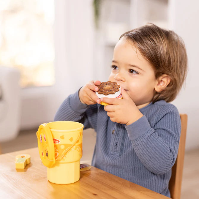 Melissa & Doug Play to Go Cake & Cookies Play Set