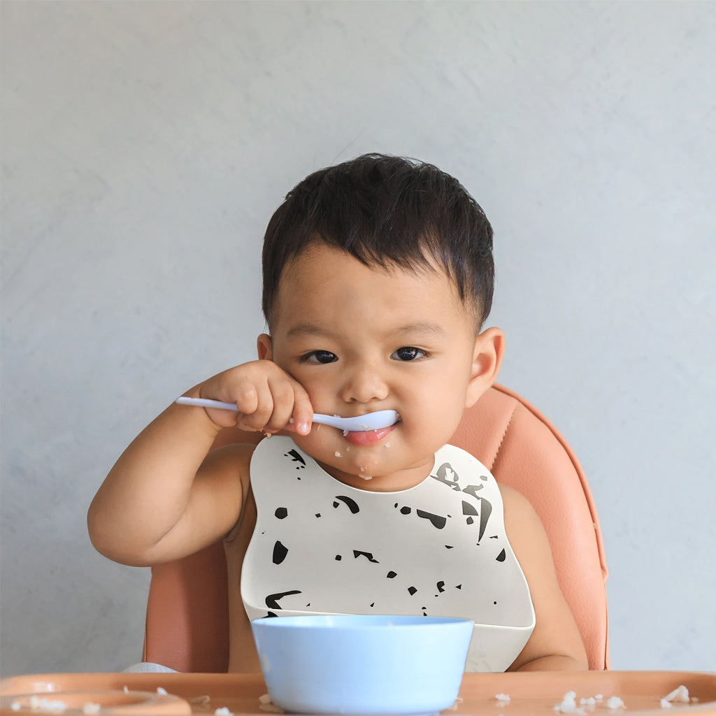 Kushies Silicatch Bib - Spilt Milk