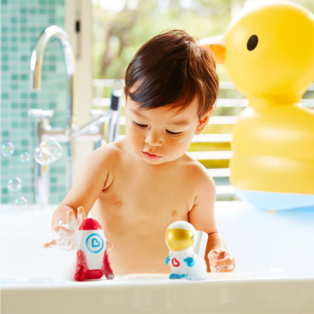 Munchkin Galaxy Buddies Light Up Bath Toy, 2pk