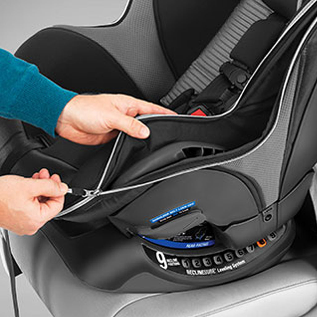 Chicco NEXTFIT ZIP MAX Car Seat