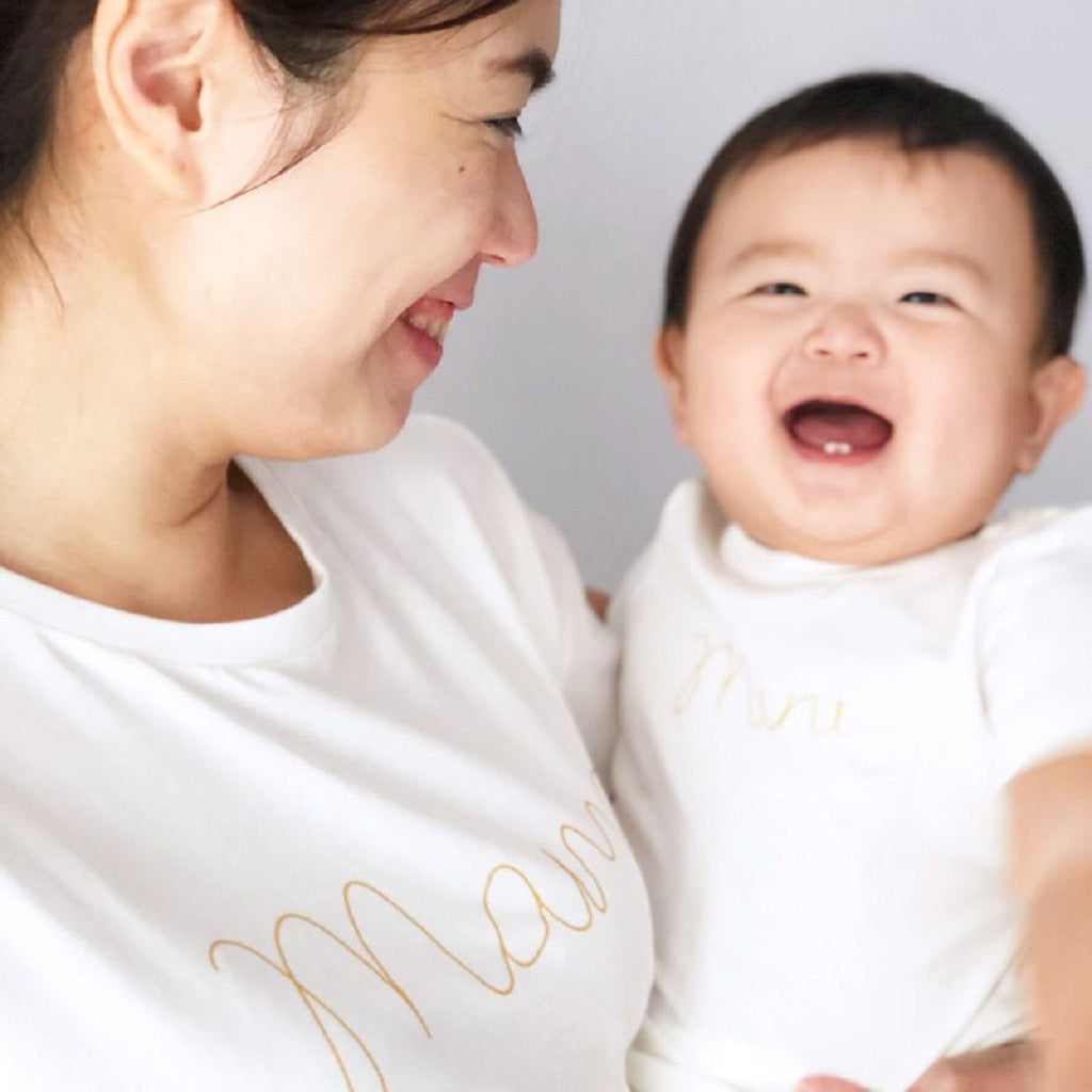Le Petit Society Mama Tee in White/Gold